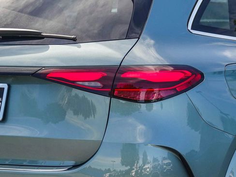 New 2026 Mercedes-Benz GLC 300 image 7