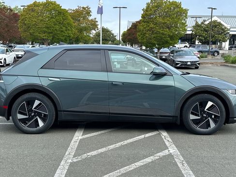 New 2026 Hyundai Ioniq 5 SEL RWD image 3