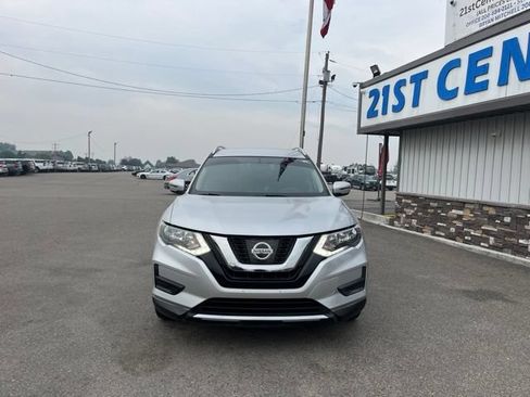 Used 2017 Nissan Rogue SV AWD/4WD image 2
