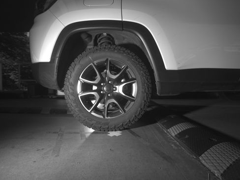 Used 2025 Jeep Compass Trailhawk image 15