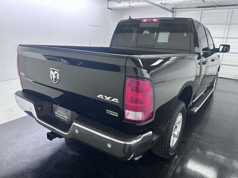Used 2019 RAM 1500 Classic SLT w/ Luxury Group AWD/4WD image 13