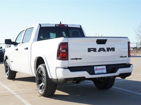 New 2026 RAM 1500 4x4 Crew Cab image 7