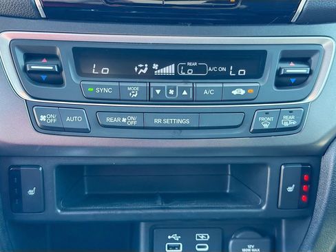 Used 2025 Honda Passport EX-L image 15
