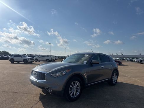 Used 2017 INFINITI QX70 2WD image 8