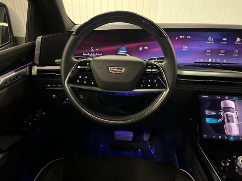 Certified 2025 Cadillac Escalade Sport w/ Touring Package AWD/4WD image 25