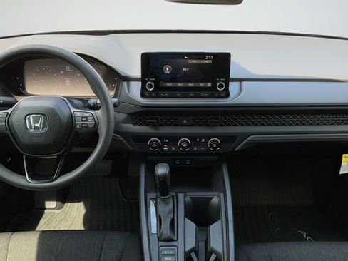 Used 2025 Honda Accord LX image 9