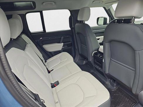 New 2025 Land Rover Defender 110 S image 11
