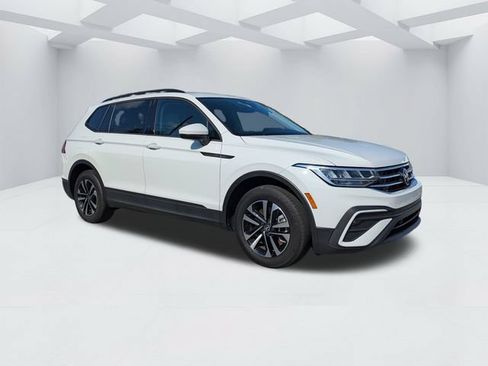 Used 2023 Volkswagen Tiguan S w/ Driver Assistance Package FWD image 2