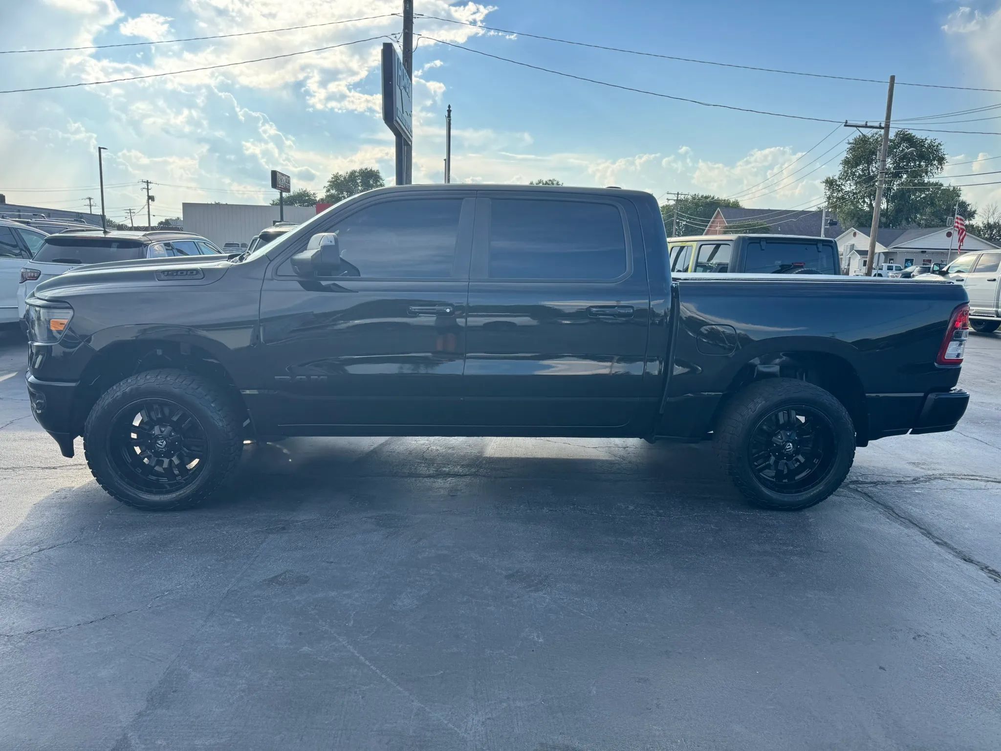 Used 2019 RAM 1500 Big Horn AWD/4WD image 2