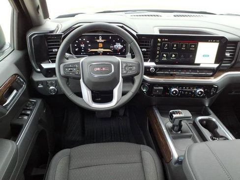 New 2026 GMC Sierra 1500 Elevation image 7