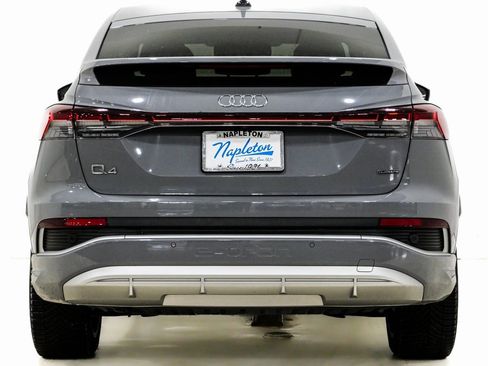 Used 2023 Audi Q4 e-tron Premium image 8