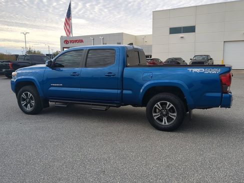 Used 2018 Toyota Tacoma TRD Sport w/ Technology Package image 15