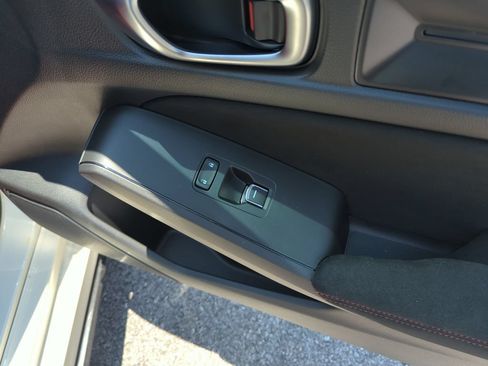 Used 2025 Honda Civic Type R image 32