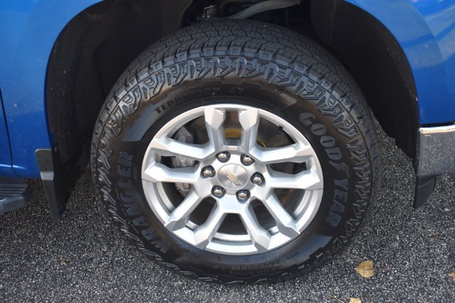 Used 2022 Chevrolet Silverado 1500 LT w/ Convenience Package II AWD/4WD image 11