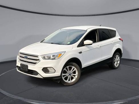 Certified 2019 Ford Escape SE AWD/4WD image 1