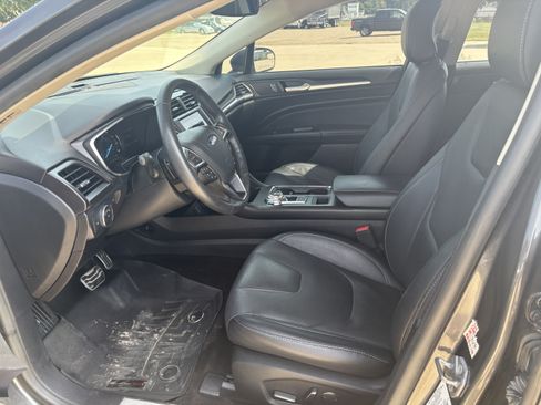 Used 2018 Ford Fusion Titanium AWD/4WD image 8