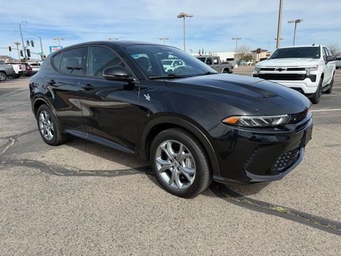 Used 2024 Dodge Hornet R/T Plus image 3