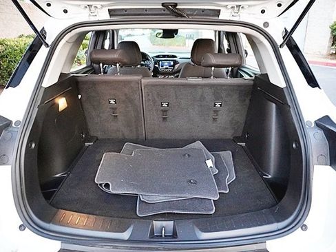 Used 2022 Chevrolet TrailBlazer LT w/ Convenience Package image 13