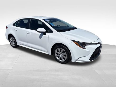 Used 2026 Toyota Corolla LE FWD image 9