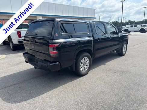 Used 2022 Nissan Frontier SV AWD/4WD image 3