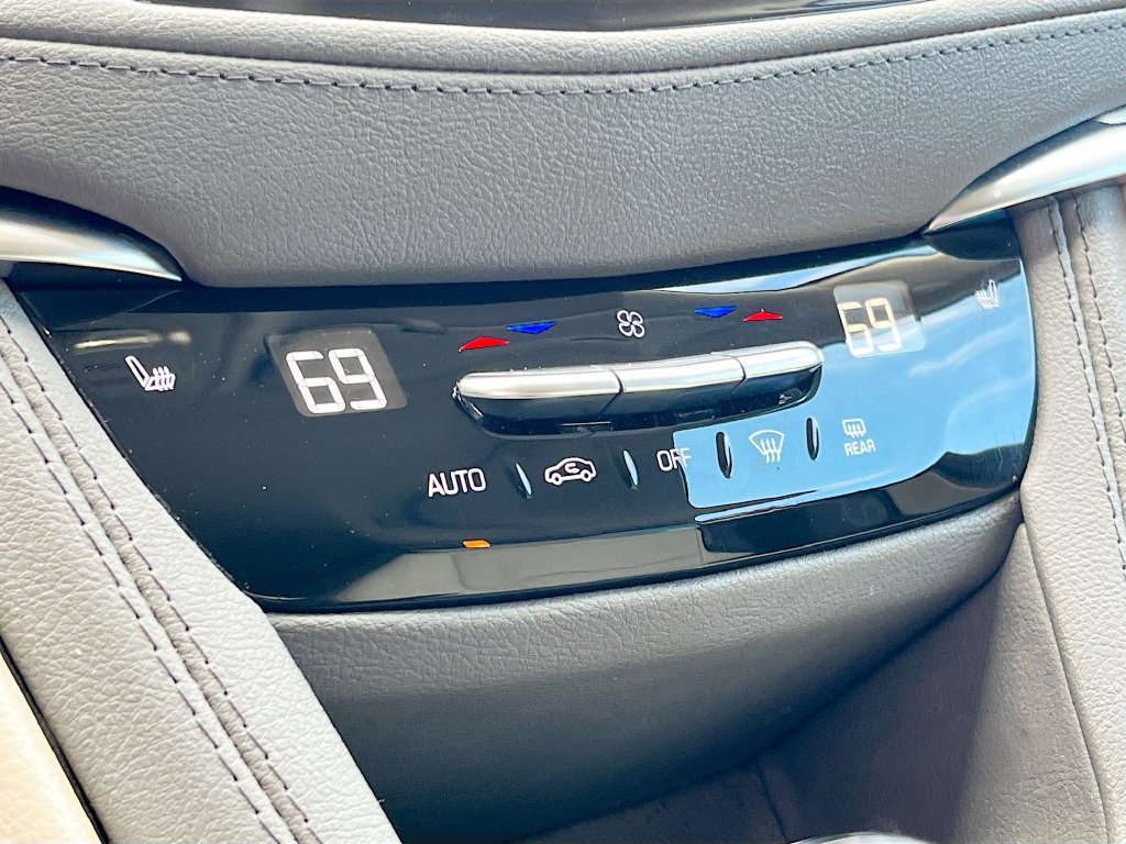 Used 2024 Cadillac XT5 Premium Luxury AWD/4WD image 16