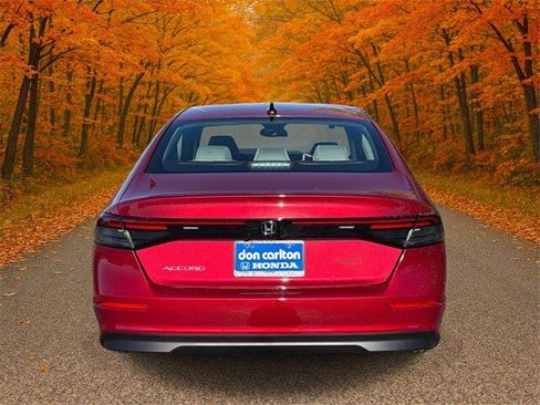 New 2025 Honda Accord SE image 3