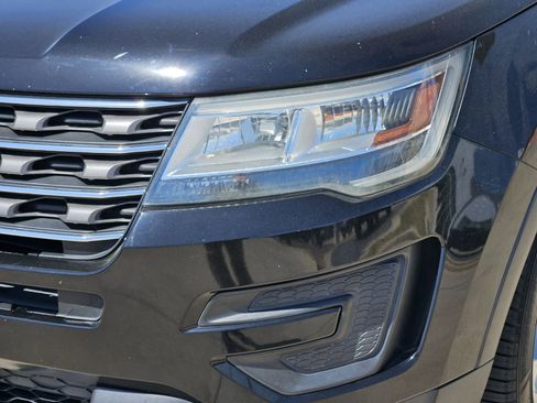 Used 2016 Ford Explorer FWD image 10