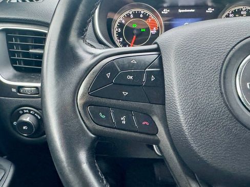 Used 2019 Jeep Cherokee Trailhawk w/ Cold Weather Group image 33