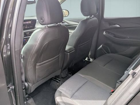 Certified 2025 Buick Encore GX Preferred FWD image 25