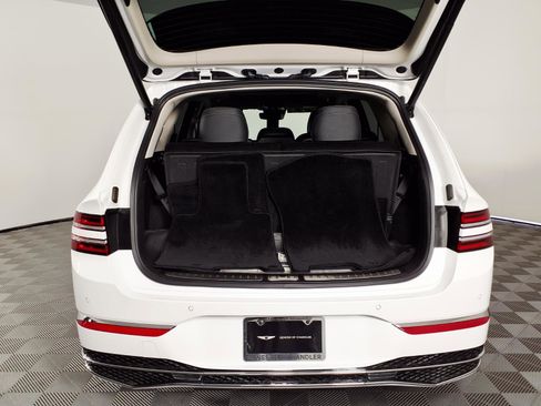 Certified 2026 Genesis GV80 2.5T Advanced image 8