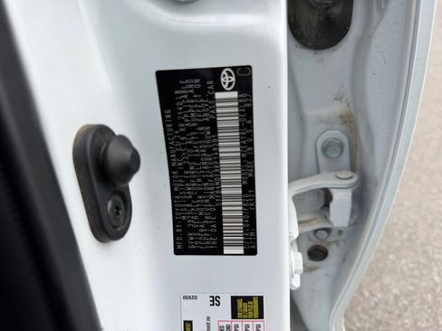 Used 2024 Toyota Corolla LE FWD image 30