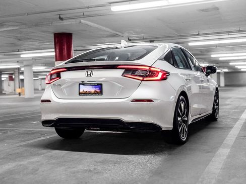 Used 2024 Honda Civic EX-L image 6