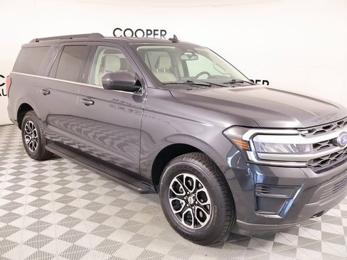 Used 2023 Ford Expedition Max XLT image 1