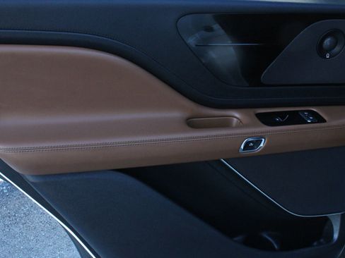 Used 2020 Lincoln Aviator Reserve w/ Equipment Group 201A image 34