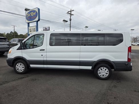 Used 2017 Ford Transit 350 XLT image 6