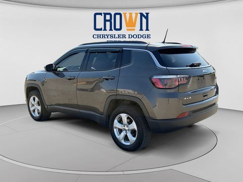 Used 2018 Jeep Compass Latitude w/ Cold Weather Group AWD/4WD image 5