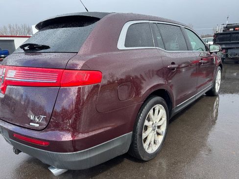 Used 2011 Lincoln MKT AWD w/ Elite Pkg image 11