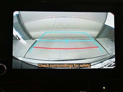 Used 2023 Toyota Highlander L FWD image 18