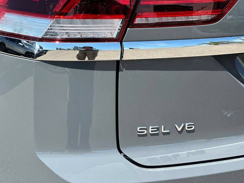 Used 2023 Volkswagen Atlas Cross Sport SEL Premium R-Line AWD/4WD image 26