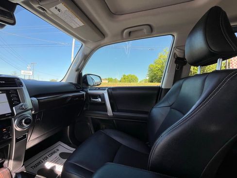 Used 2020 Toyota 4Runner Limited AWD/4WD image 19