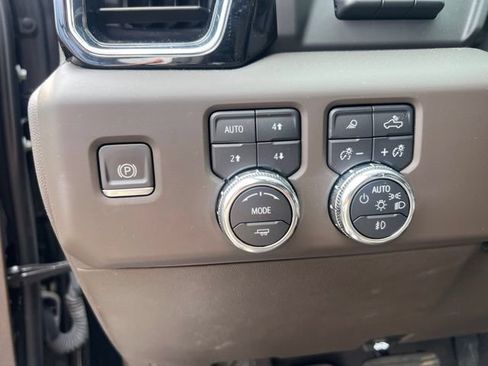Used 2023 GMC Sierra 1500 Denali w/ Technology Package AWD/4WD image 26