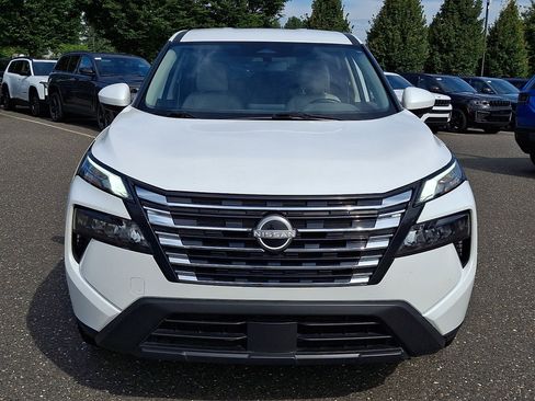 Used 2025 Nissan Rogue SV AWD/4WD image 8
