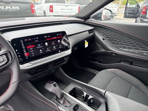 New 2025 Dodge Charger Daytona R/T w/ Quick Order Package 25M R/T image 14