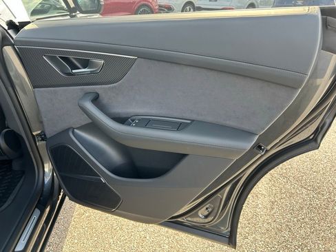 New 2025 Audi RS Q8 performance image 51