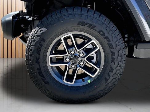 New 2026 Jeep Gladiator Mojave image 32