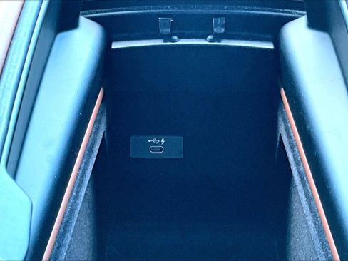 Used 2022 BMW X7 M50i w/ Luxury Seating Package image 35