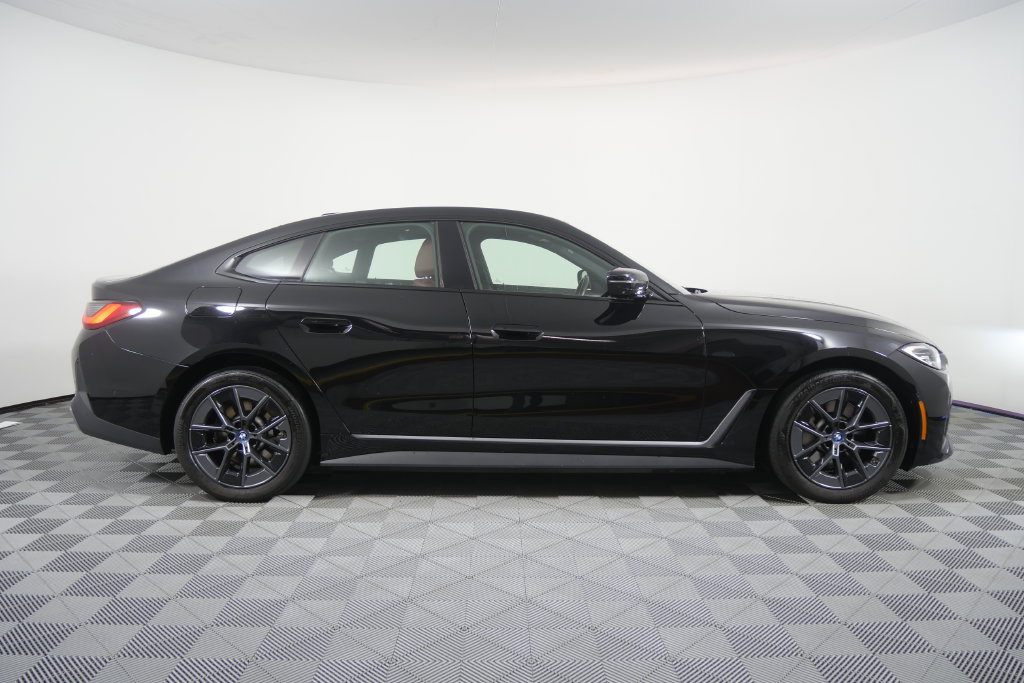 Certified 2023 BMW i4 eDrive35 RWD image 3