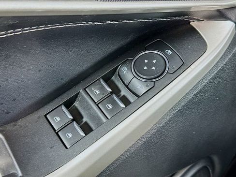 Used 2022 Ford Explorer XLT AWD/4WD image 18