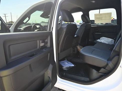 New 2026 RAM 5500 Tradesman AWD/4WD image 32