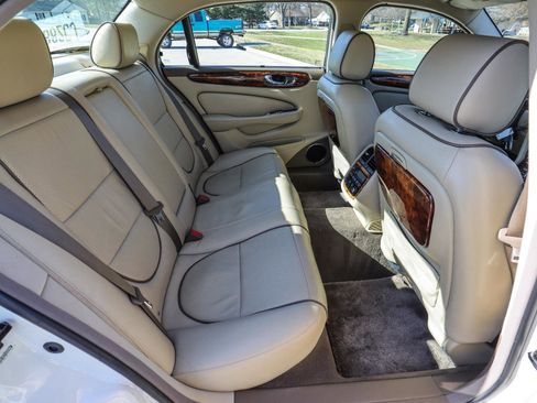 Used 2008 Jaguar XJ8 L RWD image 38